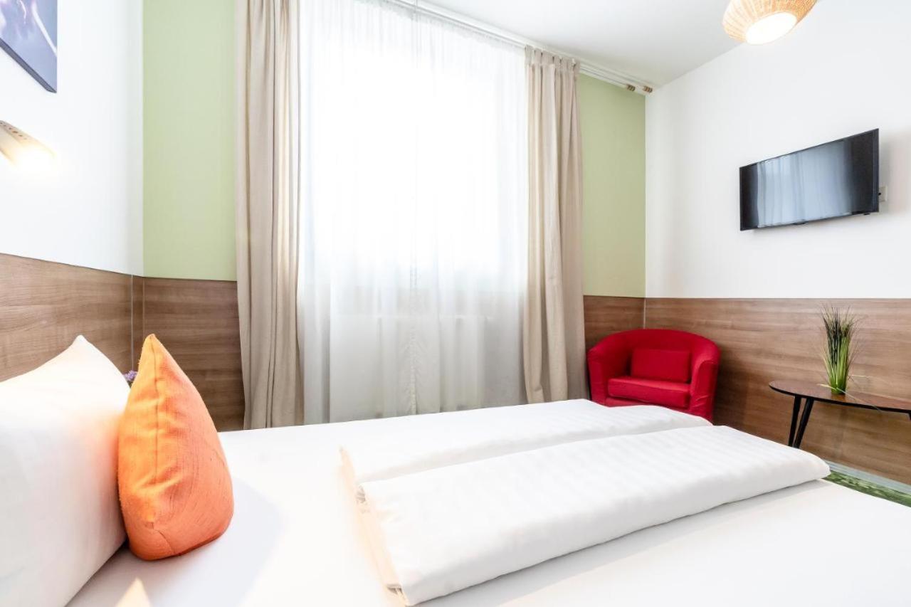 24Seven Apartments - Self Check-In Altdorf  Extérieur photo