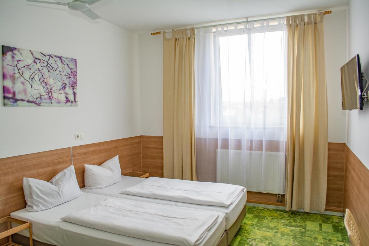 24Seven Apartments - Self Check-In Altdorf  Extérieur photo