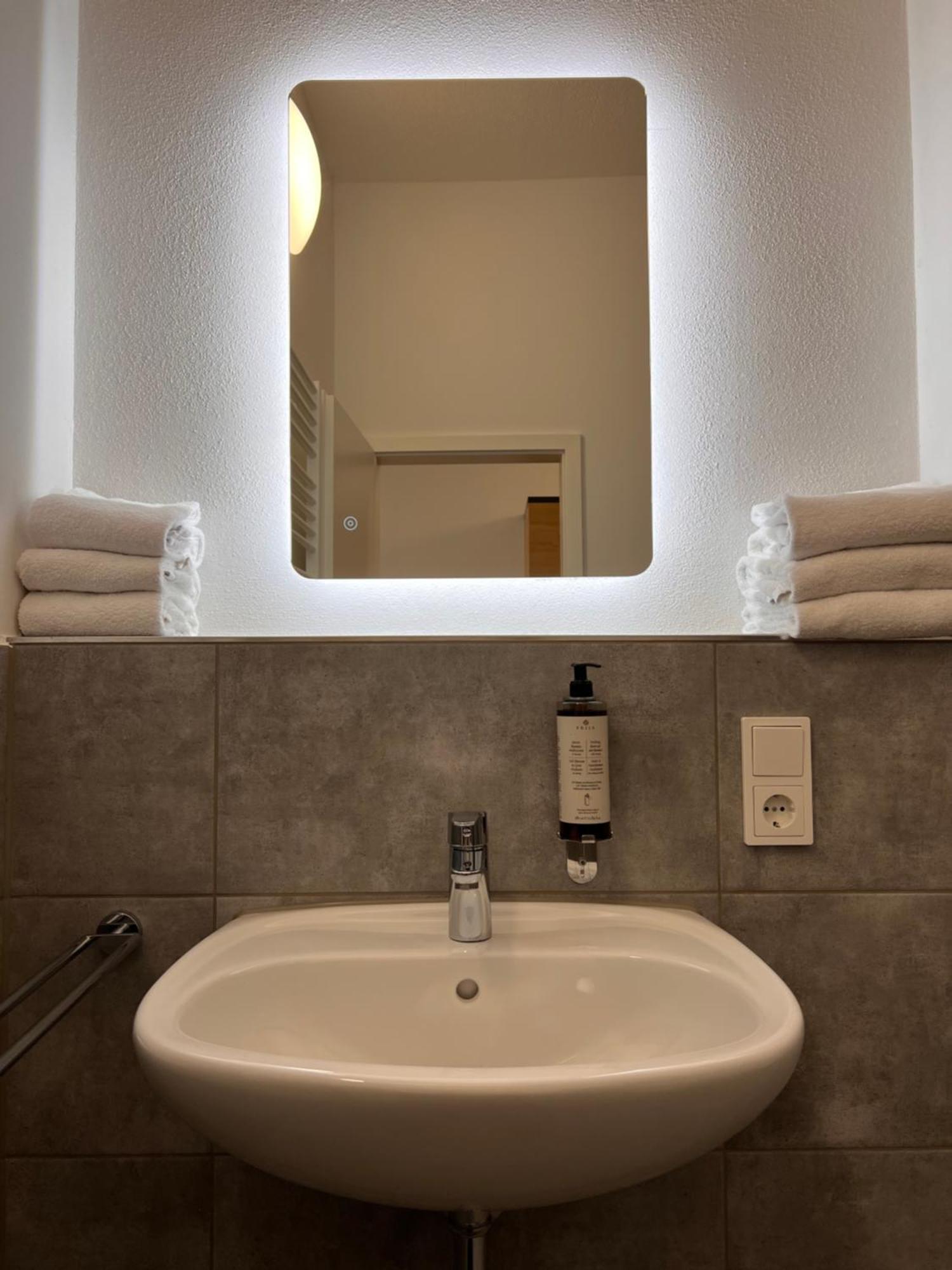 24Seven Apartments - Self Check-In Altdorf  Extérieur photo